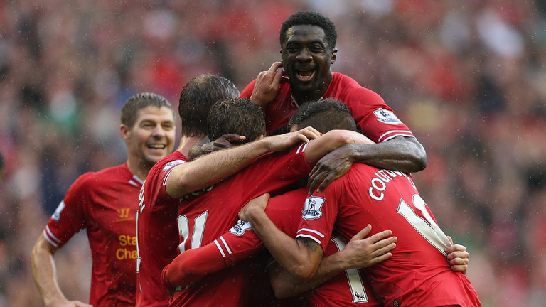 国产二游《白银之城》内测引热议 竟能被美腿boss一直踩