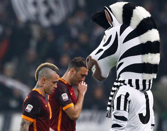 曝皇马战巴萨姆巴佩进替补席待命 最后一训已参加合练