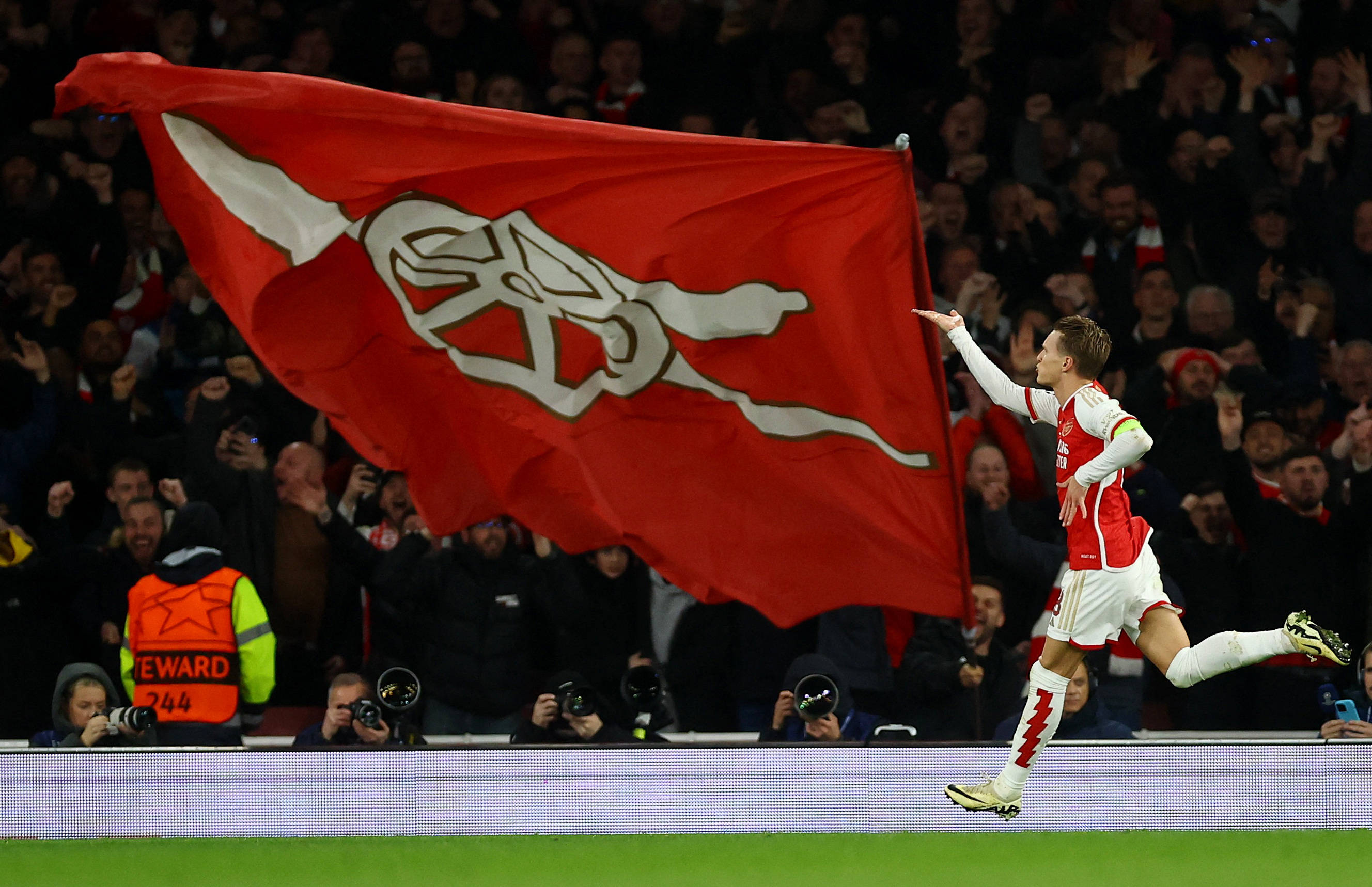 钓鱼宫斗两手抓？女尊爽文向像素RPG《欺神弄鬼》EA上线Steam平台