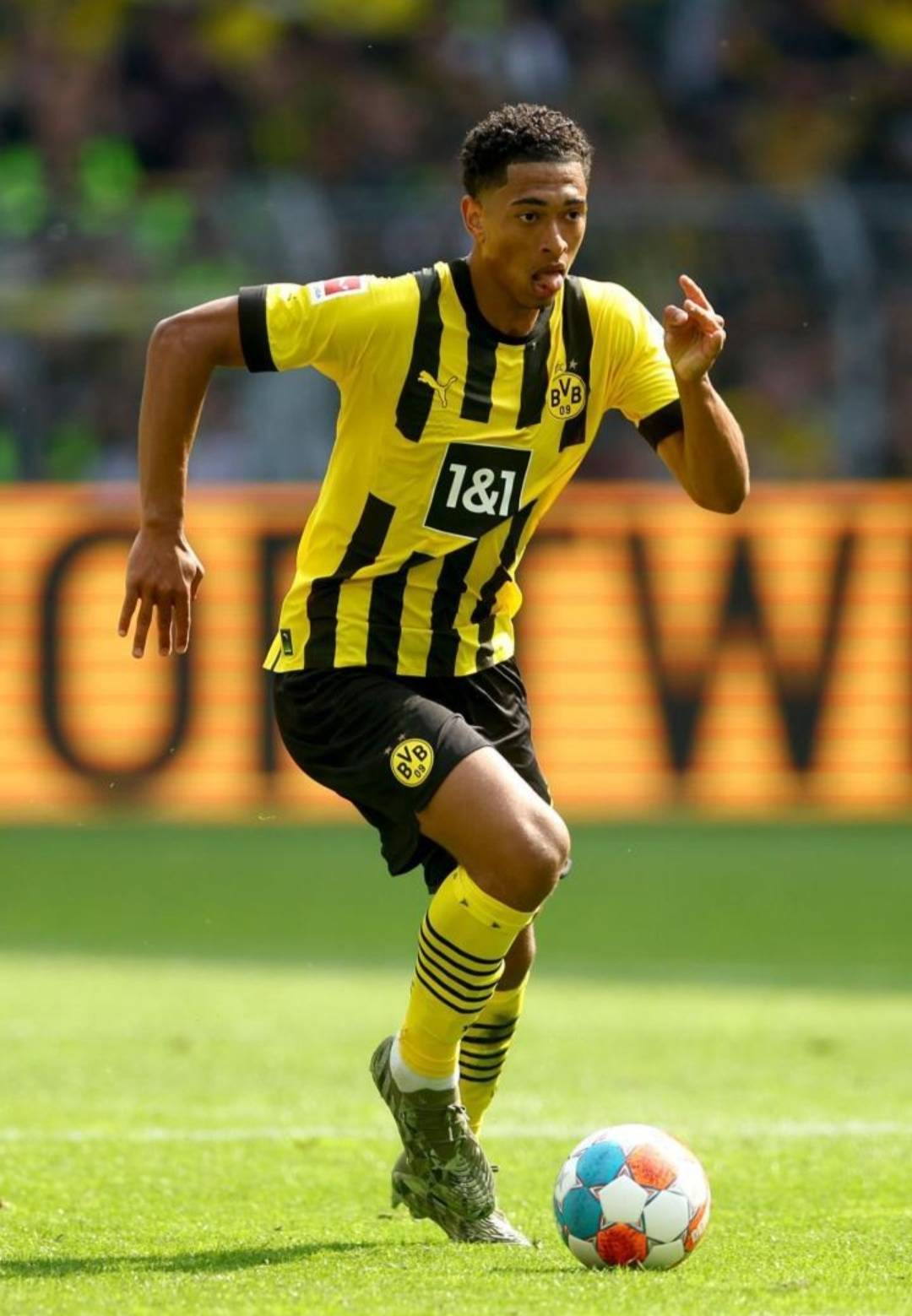 南野拓实制胜球 摩纳哥力克巴黎圣日耳曼