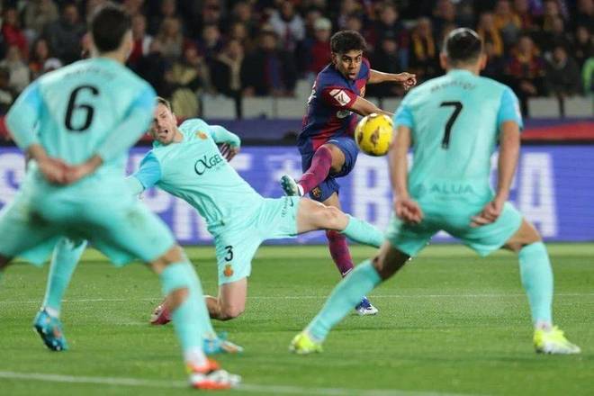 电竞VR体验专区开设全球首发